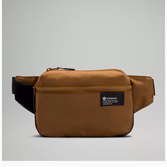 lululemon athletica Handbags - Lululemon Clean Lines Belt Bag